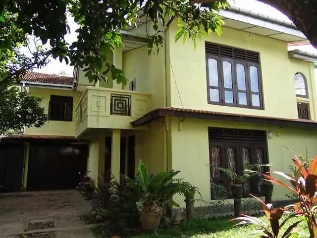Mazz Homestay Bed & Breakfast